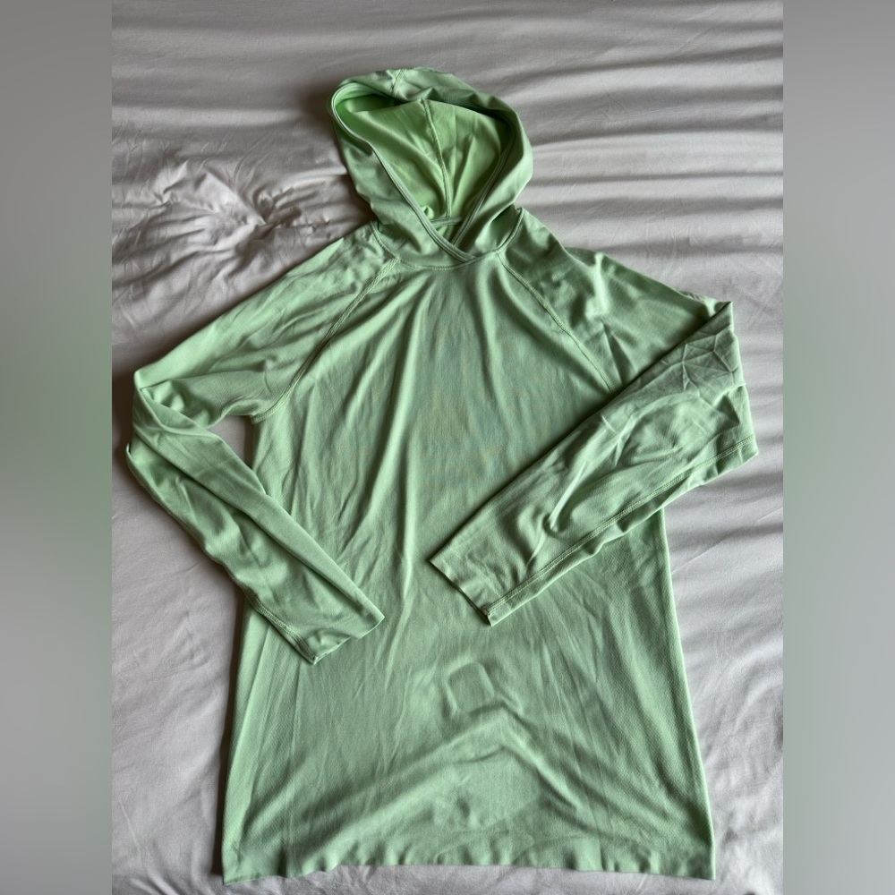Fabletics Men’s Performance Workout Hoodie. Size S. Mint Green